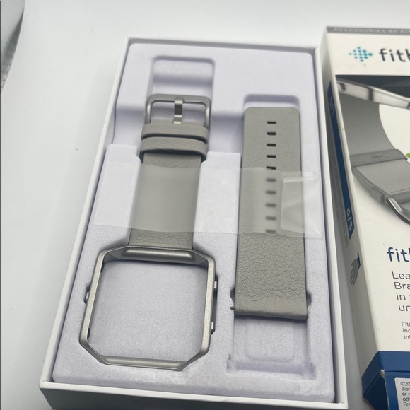 Fitbit Blaze Leather Band‎ - Light Gray - Picture 3 of 4